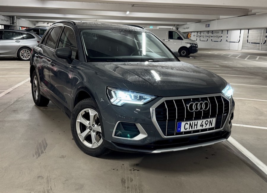 Grå Audi Q3